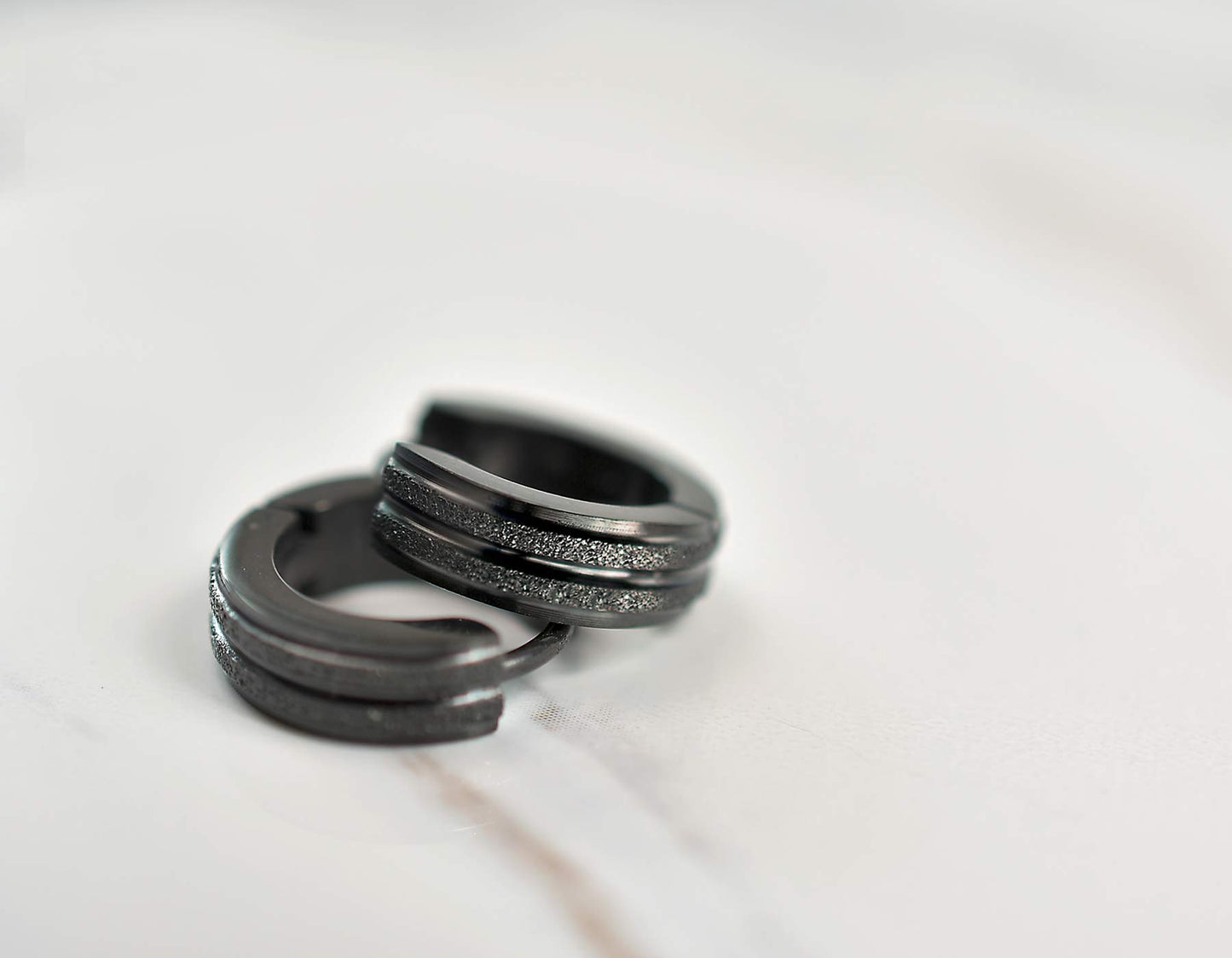 Stainless Steel Hoop Earrings For Men's Women's,Silver/Gold/Black/Blue Hypoallergenic Round Huggie Earrings,Fashion Punk Earrings Piercing Jewelry Gift for Boys Girls