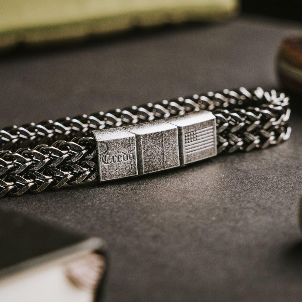 iHeartDogs Hero Company Link Bracelet for Men Helps Pair Military Veterans with a Companion Dog