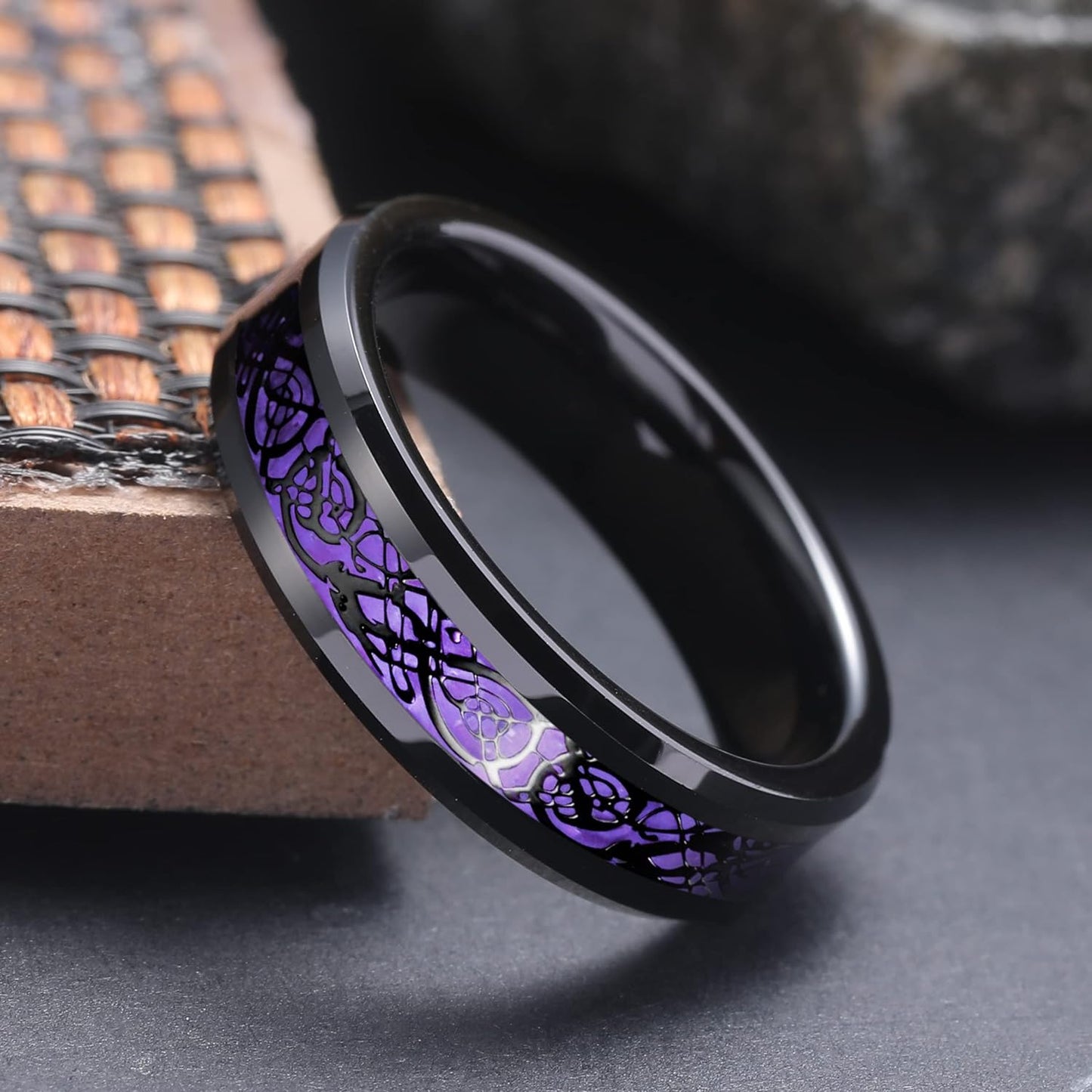 King Will DRAGON Men's 8mm/6mm/5mm Red/Green Carbon Fiber Black Celtic Dragon Tungsten Carbide Ring Comfort Fit Wedding Band