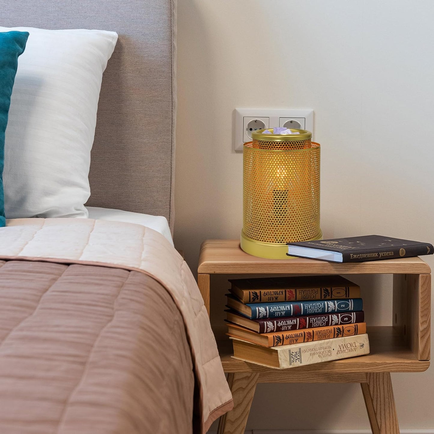 CVHOMEDECO. Electric Wax Melt Warmer Punched Stars Metal Tart Warmer Decorative Candle Warmer Burner for Scented Candles, Wax Melts and Tarts to Freshen Room, Idea for Home/Office Decor., Black