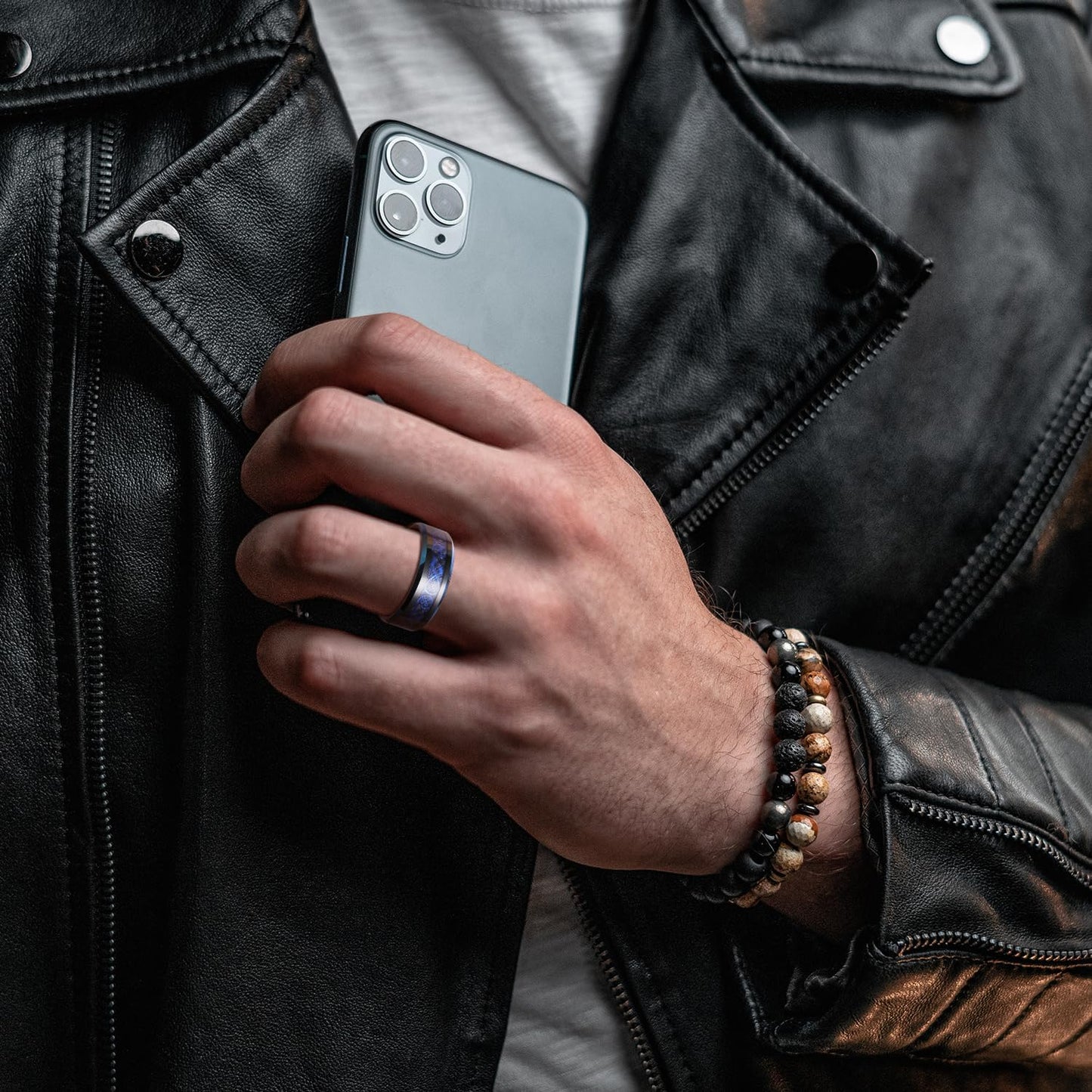 King Will DRAGON Men's 8mm/6mm/5mm Red/Green Carbon Fiber Black Celtic Dragon Tungsten Carbide Ring Comfort Fit Wedding Band