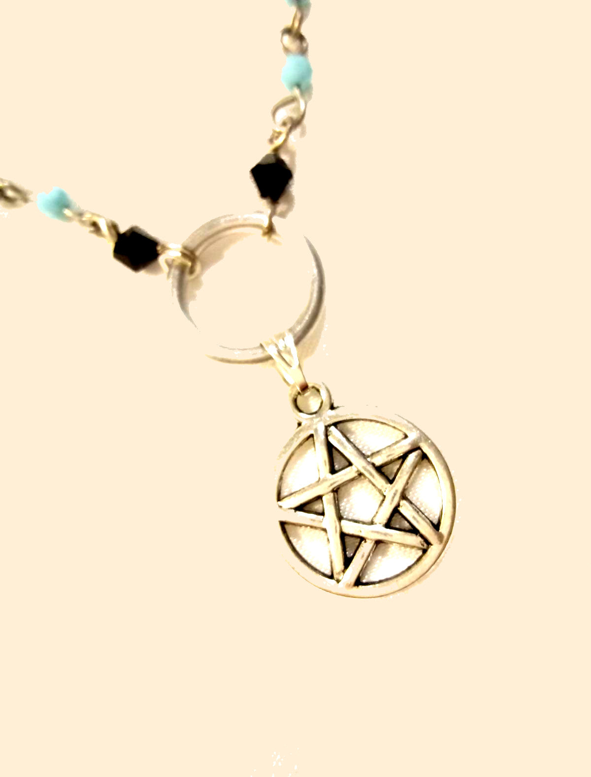 Discreet Day Silver Star Captive Choker