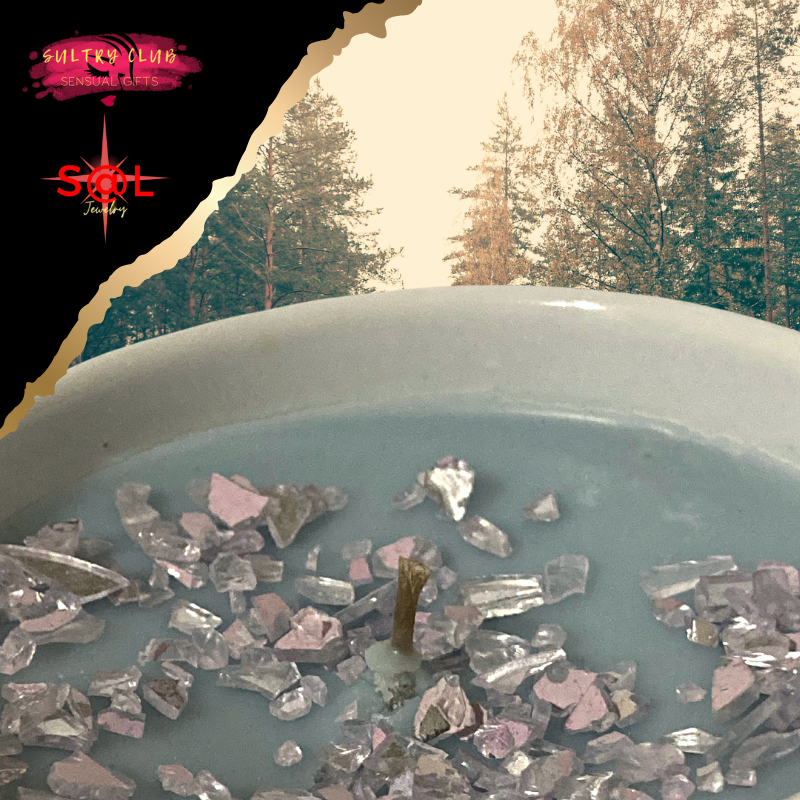 EXPLORE MORE - Endless Weekend Type Mug Candle