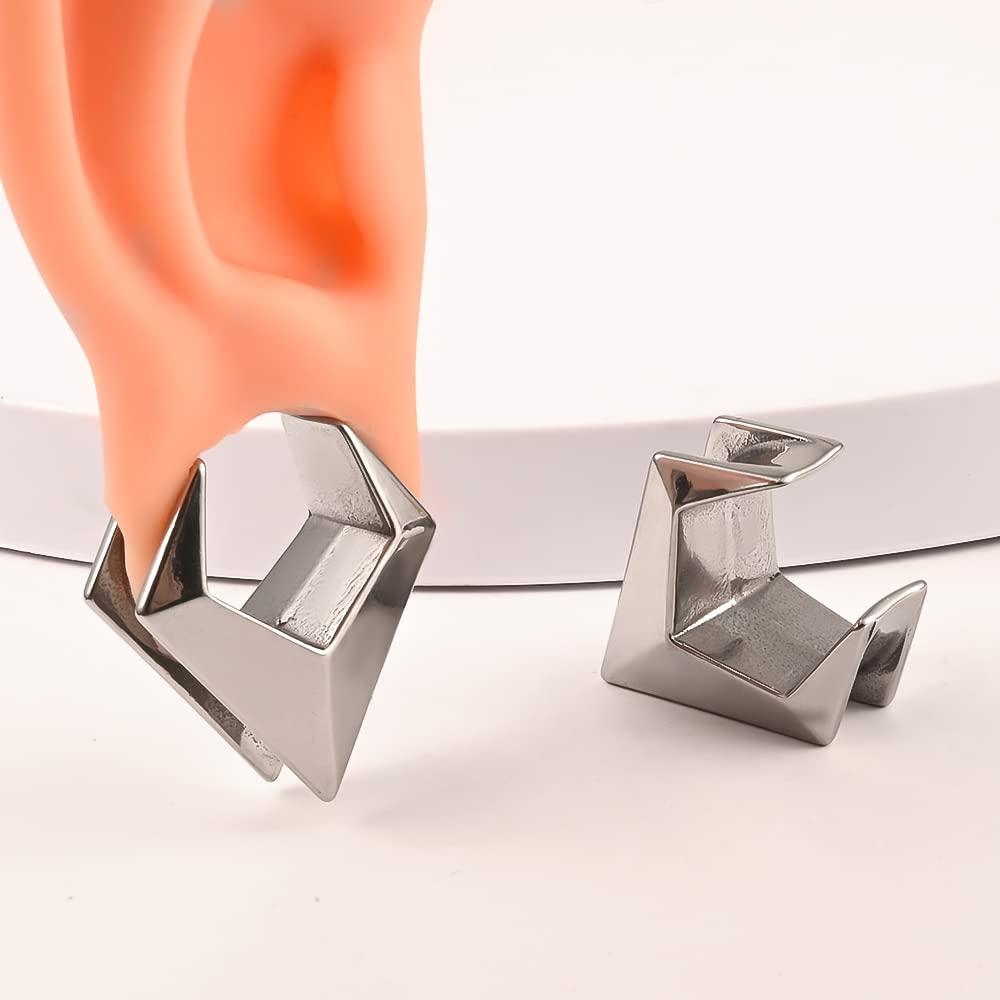 DOEARKO 2PCS Ear Gauges Cool Rhombus Saddle Ear Plugs Body Piercing Tunnels 316 Stainless Steel Hypoallergenic Earrings Plugs for Ears Expander Body Jewelry