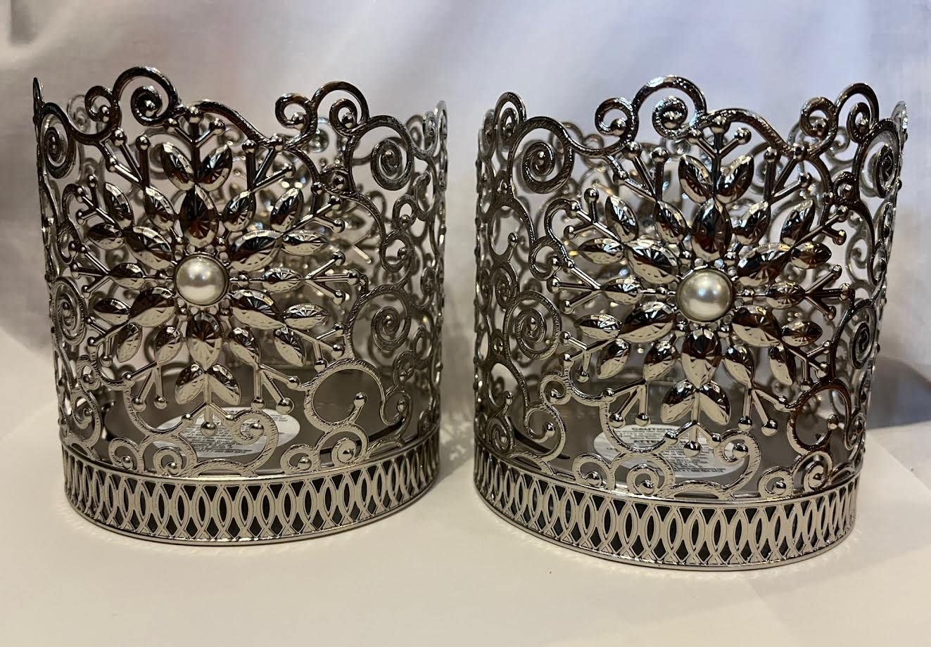 Bath and Body Works Ornate Snowflake 3 Wick Candle Holder Bundle of 2, (Sleeves, Pedestals)