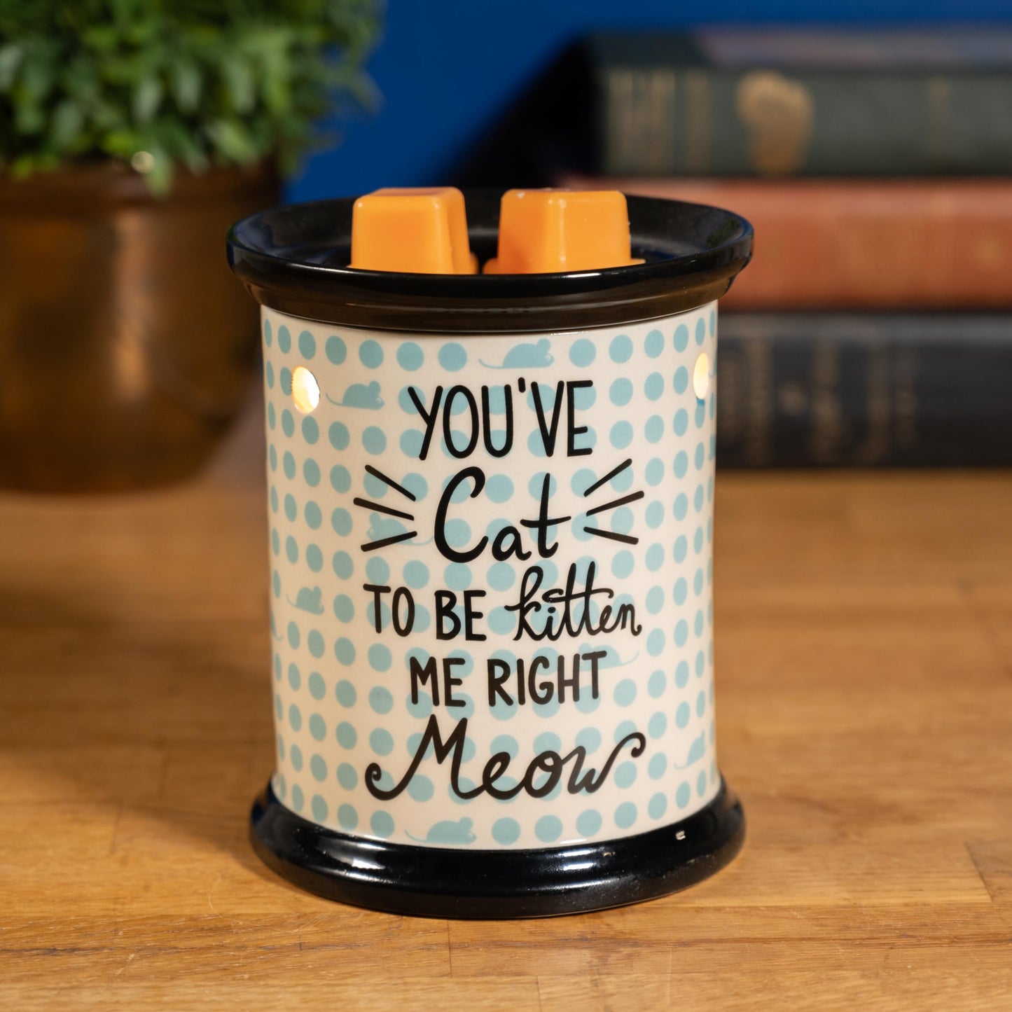 Scentsationals Pet Collection - Scented Wax Warmer - Cat and Dog Wax Cube Melter & Burner - Electric Winter Fragrance Home Air Freshener Gift Meow