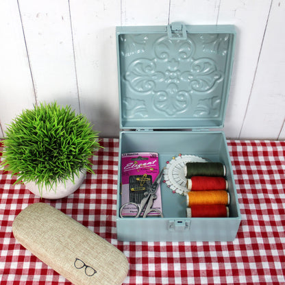 CVHOMEDECO. Rustic Metal Decorative Box Vintage Galvanized Storage Box with Lid and Hinged Square Stash Boxes for Photos, Jewelry, Keepsake and Gifts. Blue