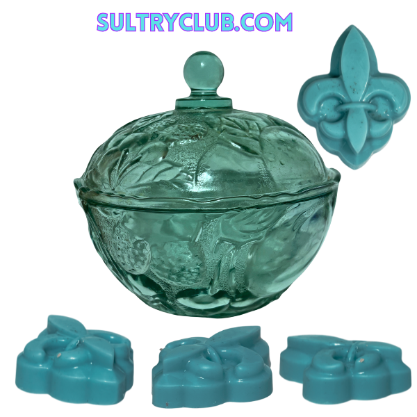 Fleur De Lis Wax Melts In Crystal Dish