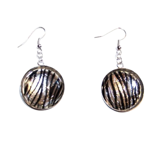 Glamorous Cabochon Earrings