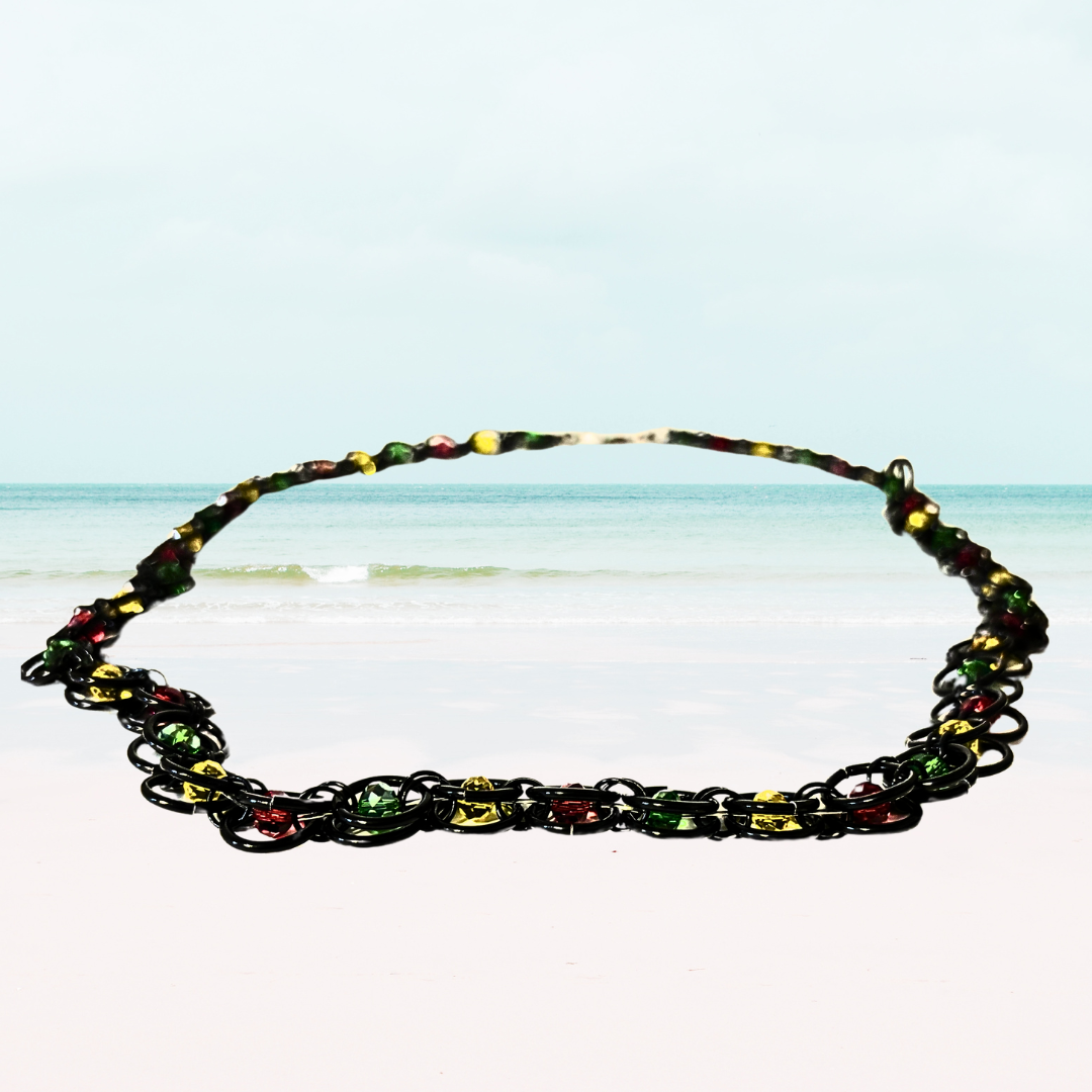 Jamaica Mon! Rasta Chainmail Necklace With Floating Crystals