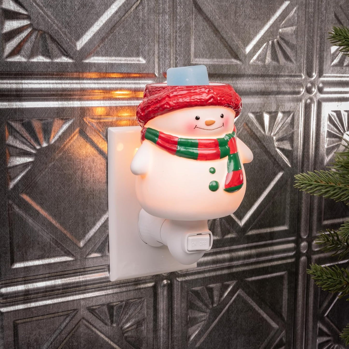 Scentsationals Holiday Accent Wax Warmer - Scented Wax Cube Melter - Electric Fragrance Plugin - Air Freshener & Home Decor Winter Collection Snowman Wintery Winston